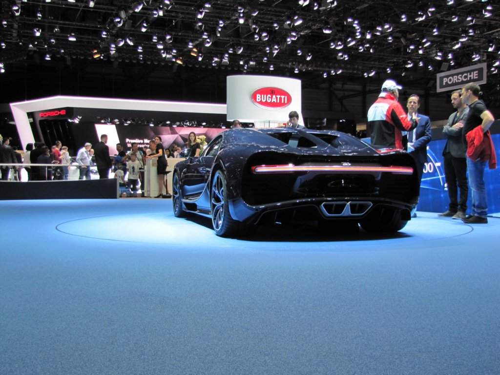 bugattichiron126.jpg