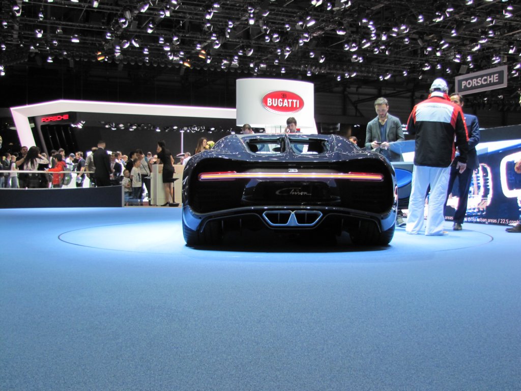 bugattichiron131.jpg