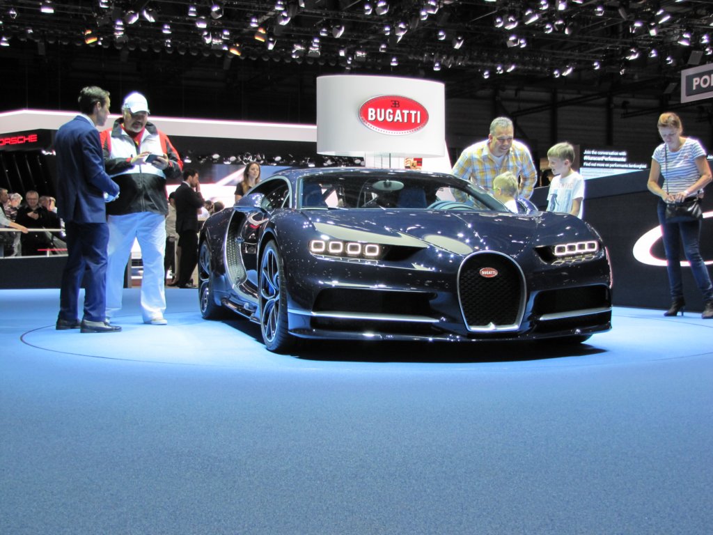 bugattichiron132.jpg