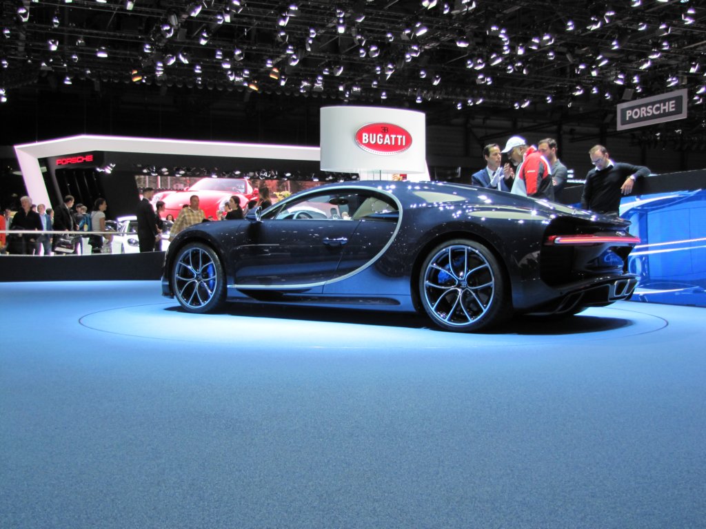 bugattichiron143.jpg