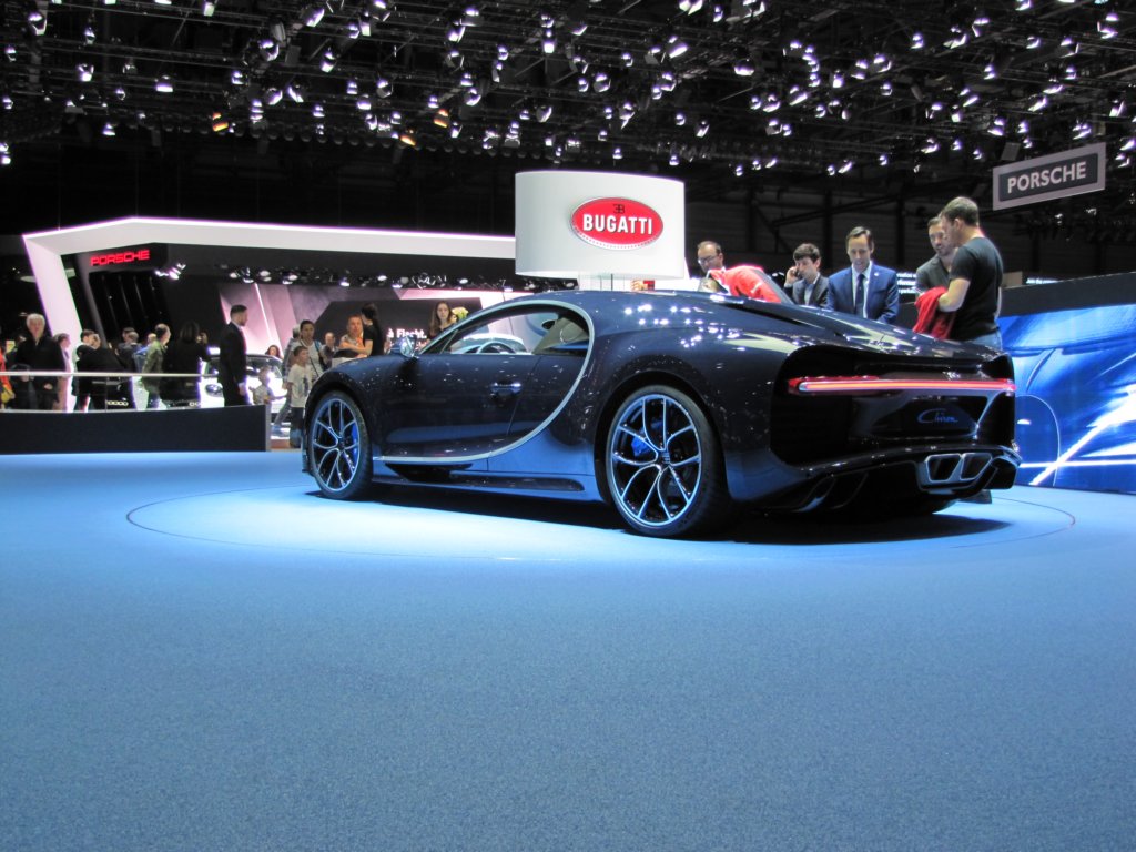 bugattichiron150.jpg