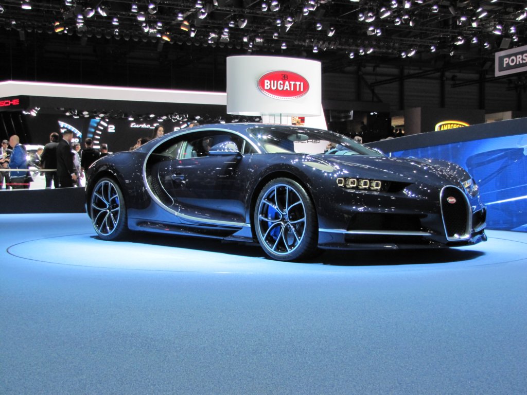 bugattichiron157.jpg