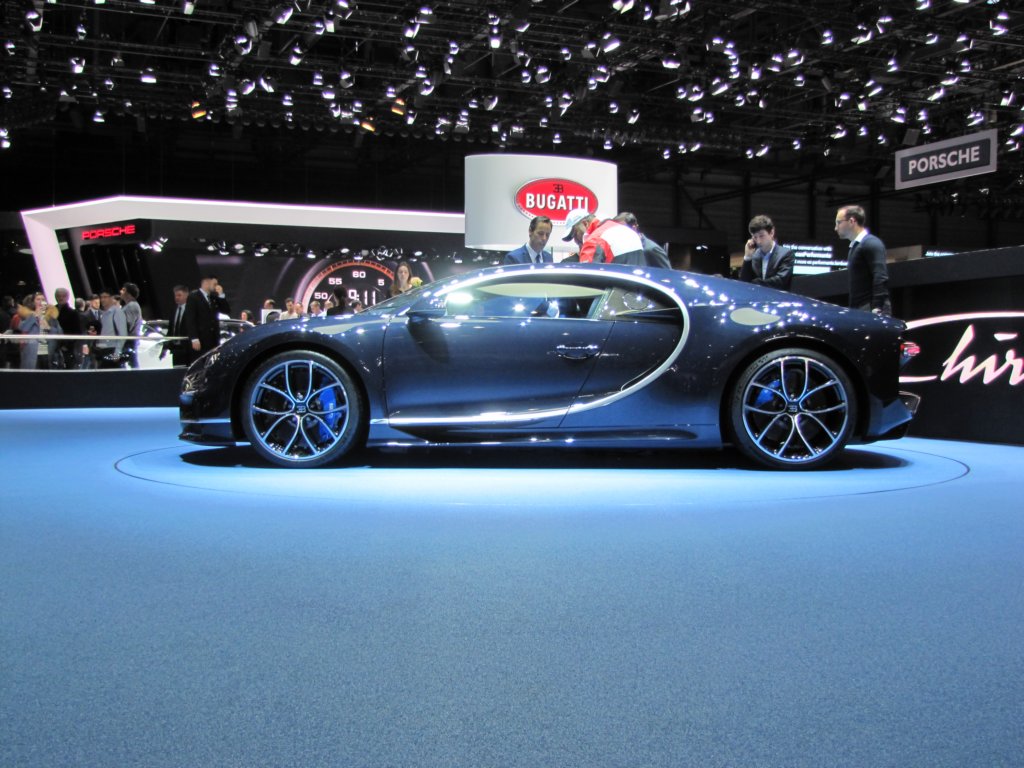 bugattichiron169.jpg