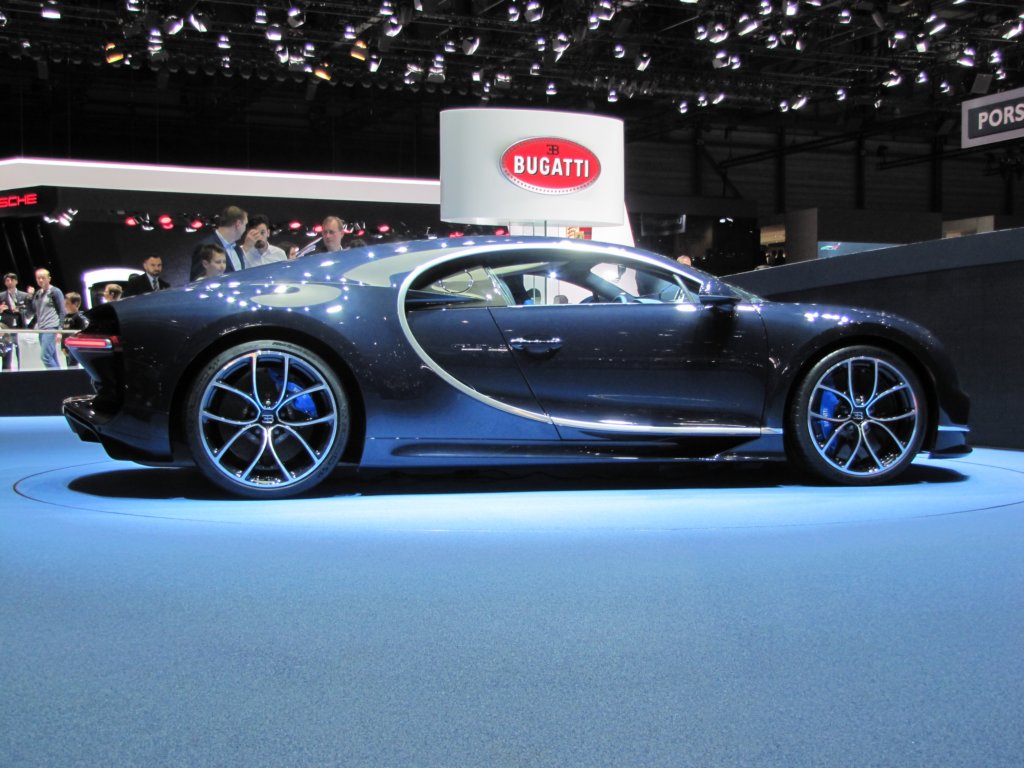 bugattichiron33.jpg