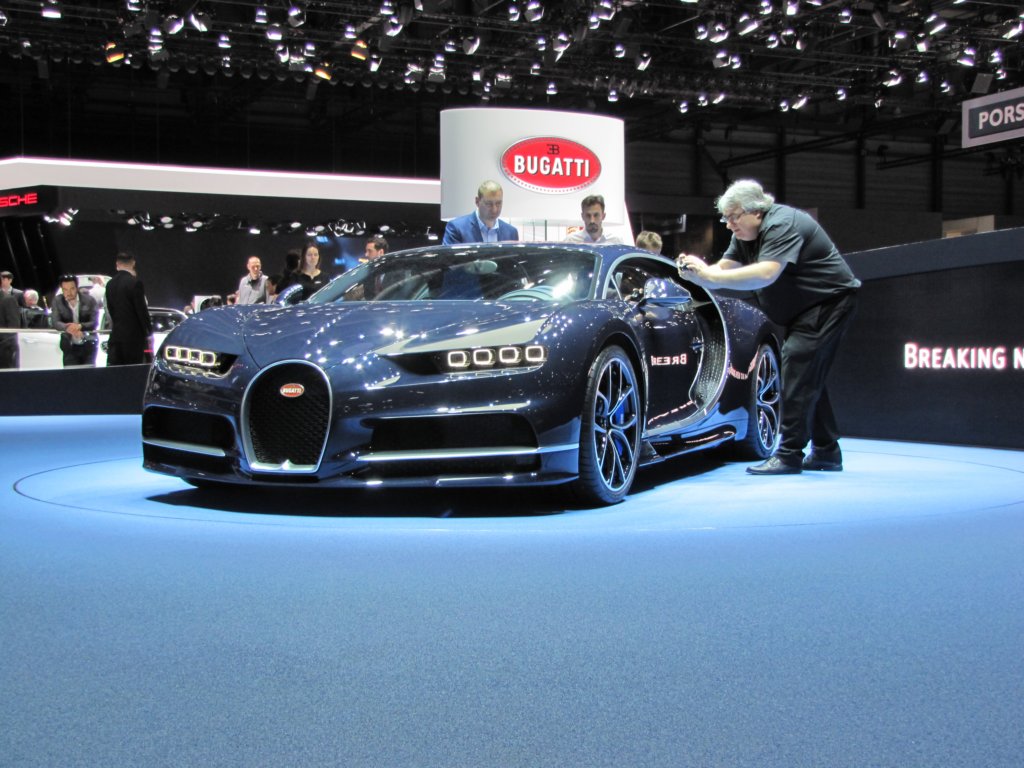 bugattichiron40.jpg