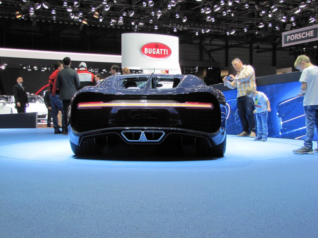 bugattichiron55.jpg