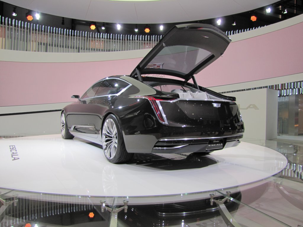 cadillacescala52.jpg