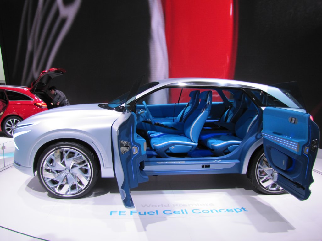 hyundaifefuelcellconcept14.jpg