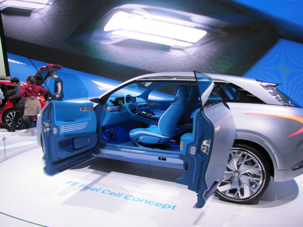 hyundaifefuelcellconcept50.jpg