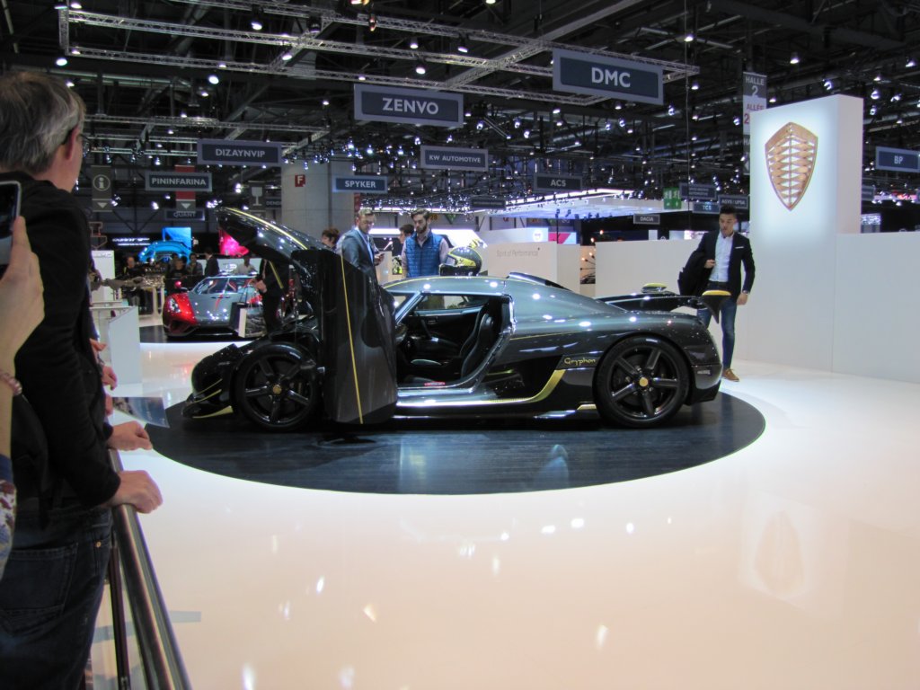 koenigseggagerarsgryphon19.jpg