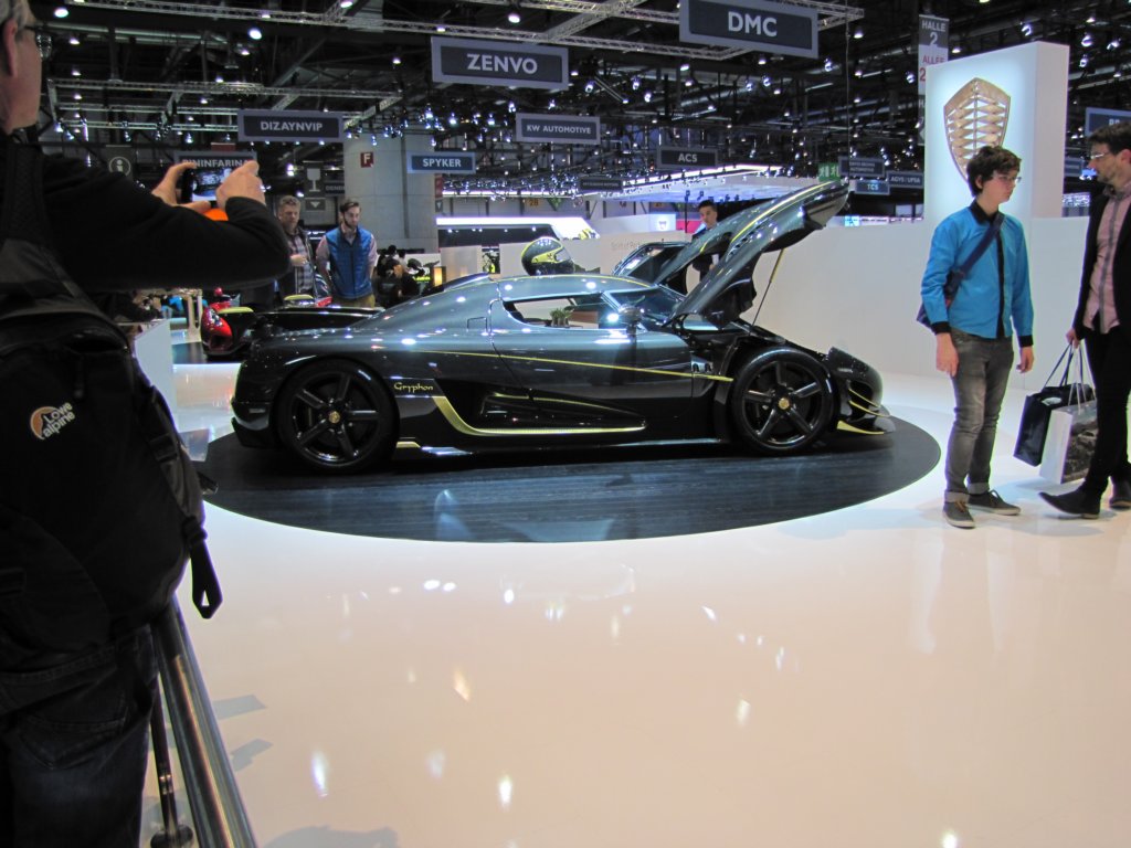 koenigseggagerarsgryphon30.jpg