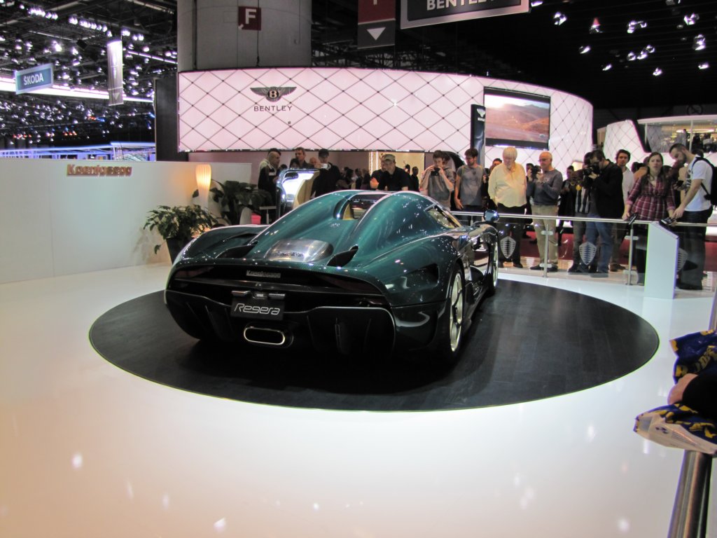 koenigseggregera40.jpg