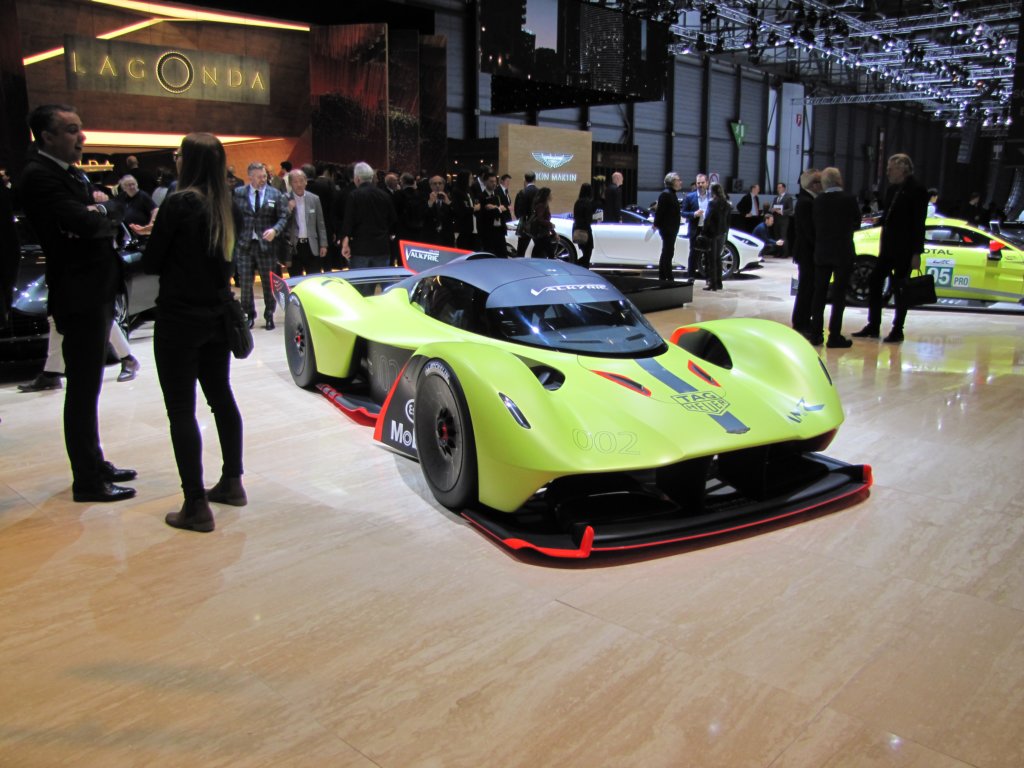 astonmartinvalkyrieamrpro5.jpg