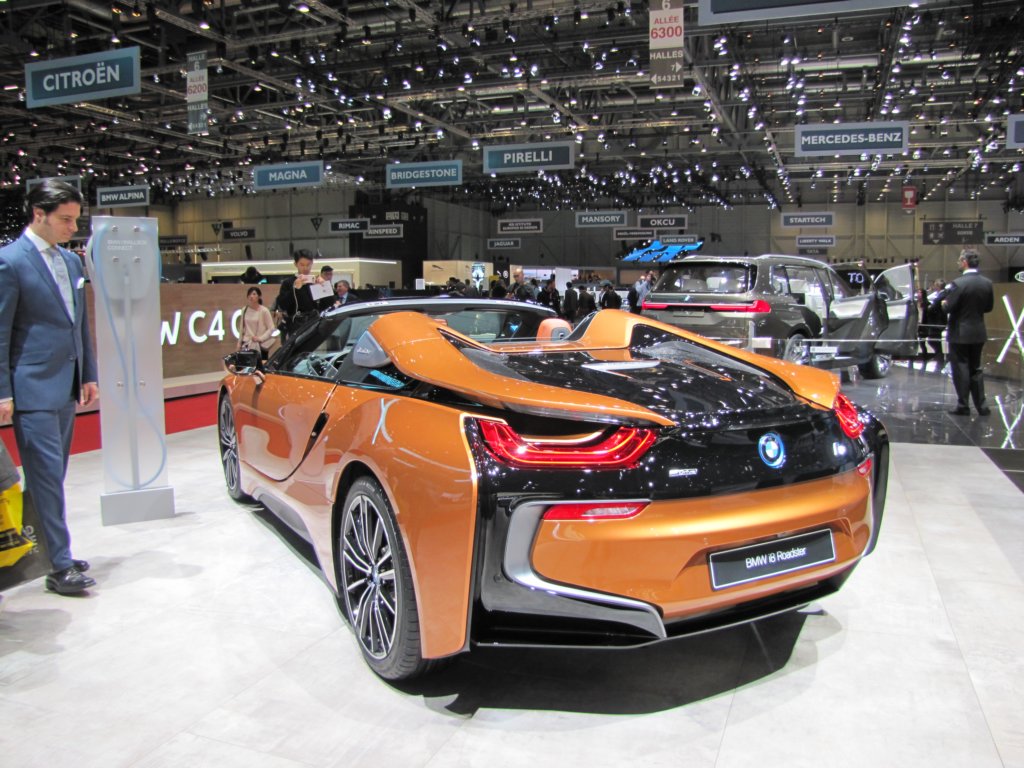 bmwi8roadster.jpg