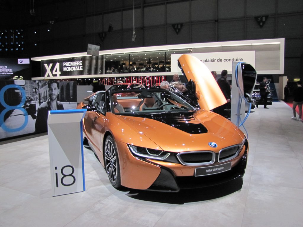 bmwi8roadster3.jpg