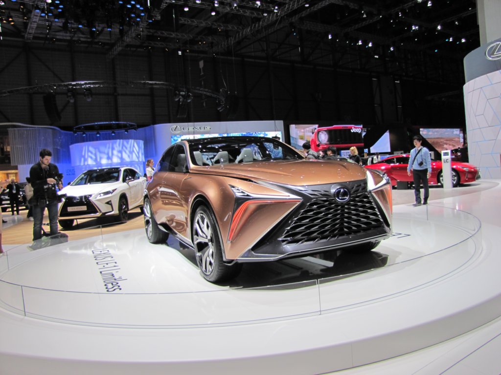 lexuslf1limitless22.jpg