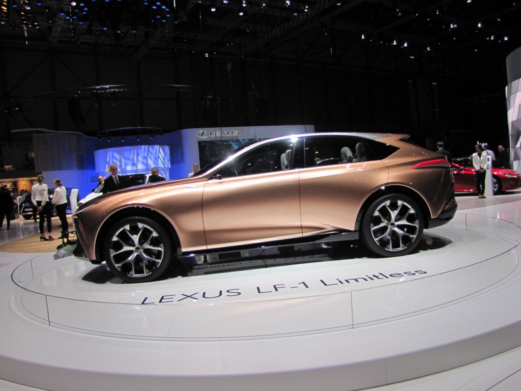 lexuslf1limitless35.jpg