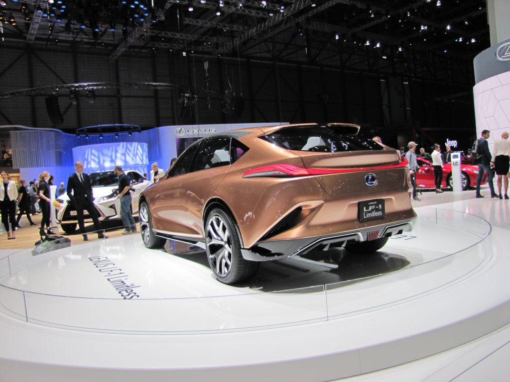 lexuslf1limitless4.jpg