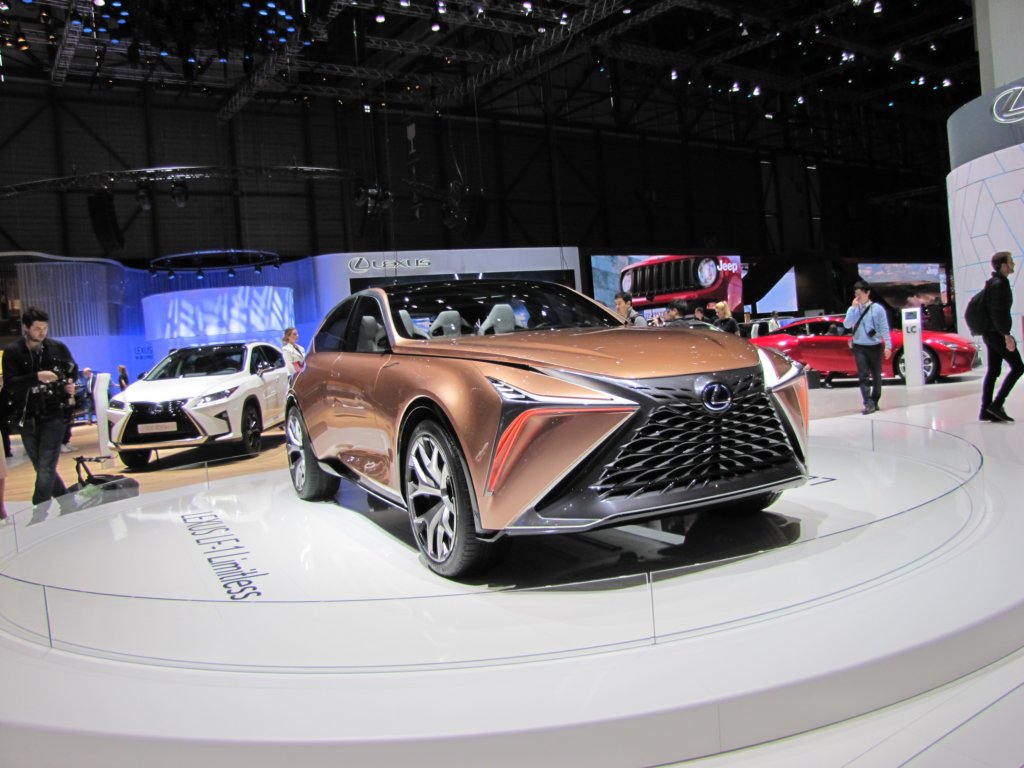 lexuslf1limitless54.jpg