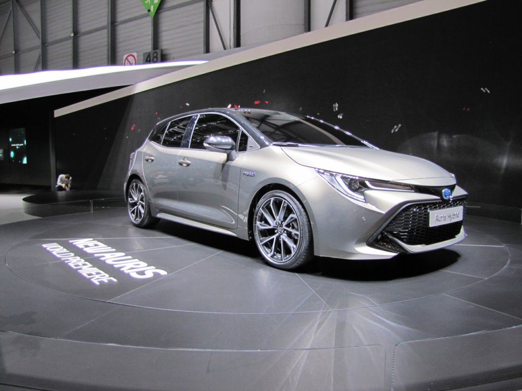 toyotaauris7.jpg