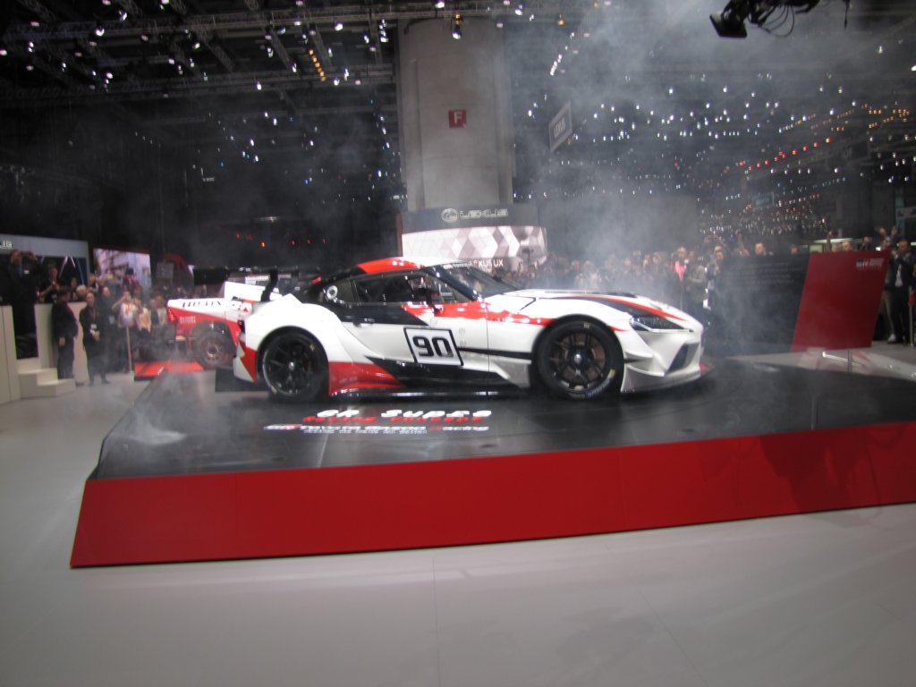 toyotagrsupra10.jpg