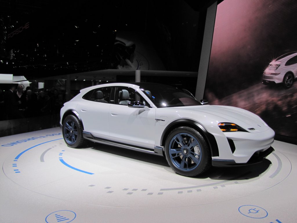 porschemissionecrossturismo8.jpg