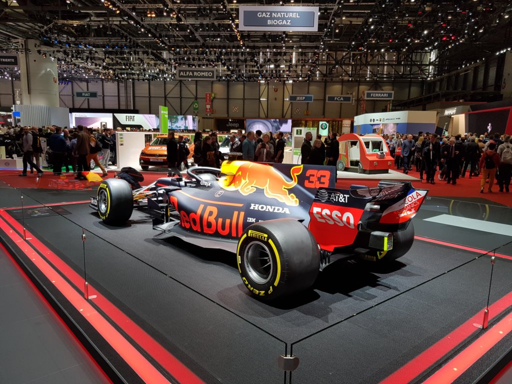 astonmartinredbullracingrb152.jpg