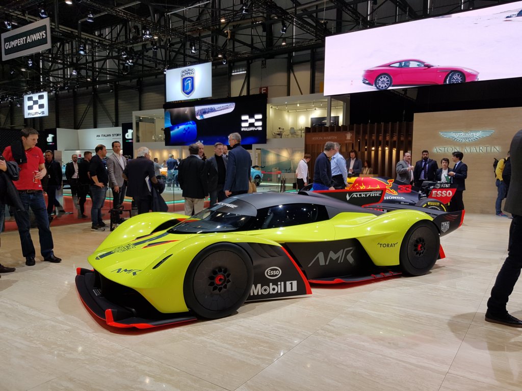 astonmartinvalkyrieamrpro2.jpg