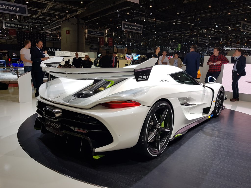 koenigseggjesko2.jpg