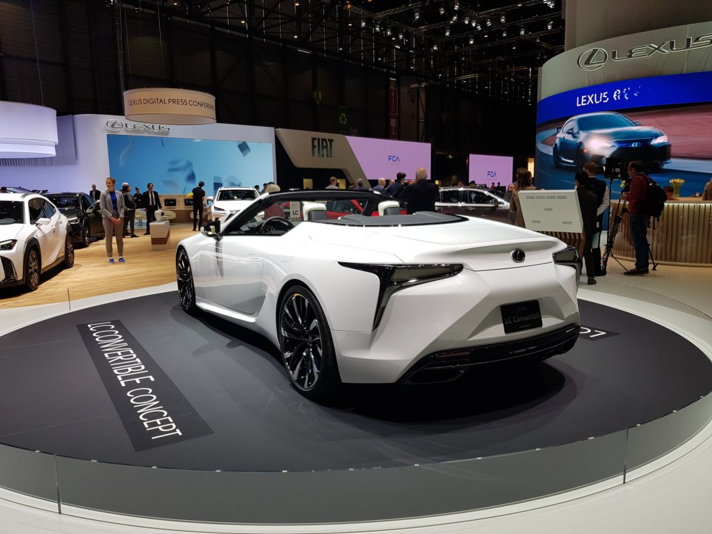 lexuslcconvertible6.jpg