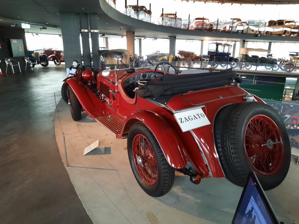 alfaromeo6c1750spiderzagato19312.jpg