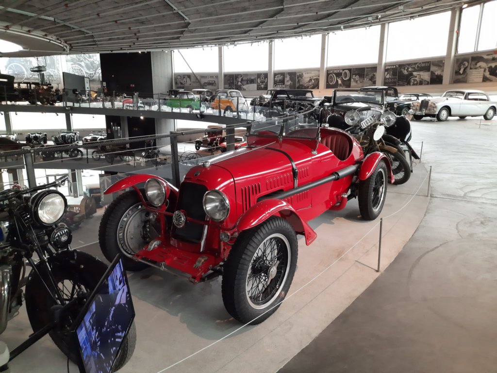 maserati4cs15182.jpg