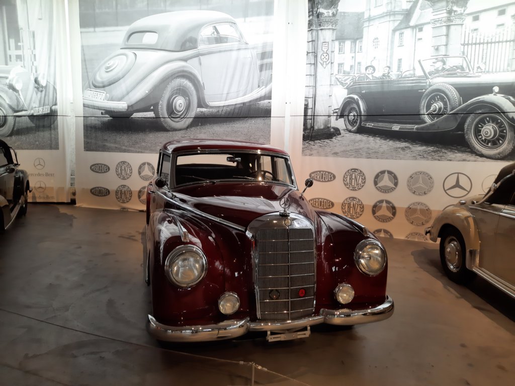 mb300w1861953.jpg