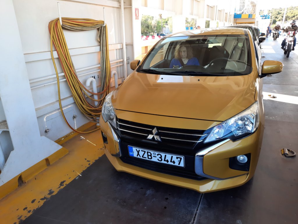 mitsubishispacestarengine3a9215.jpg