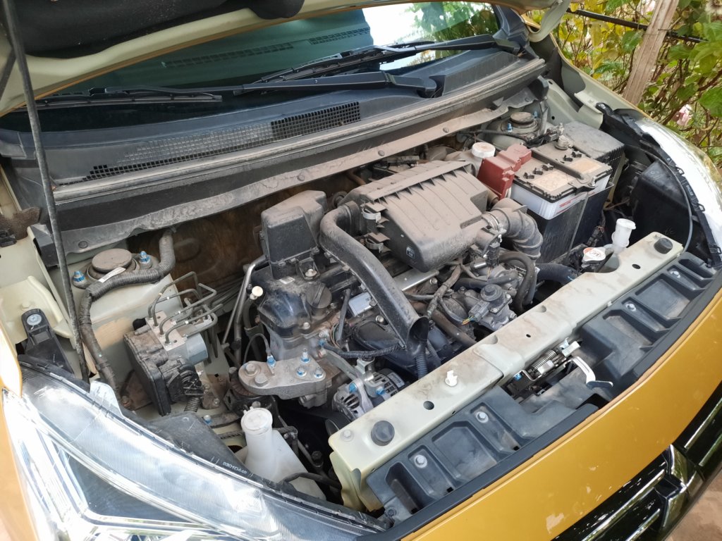 mitsubishispacestarengine3a9225.jpg