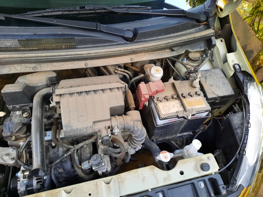mitsubishispacestarengine3a9227.jpg