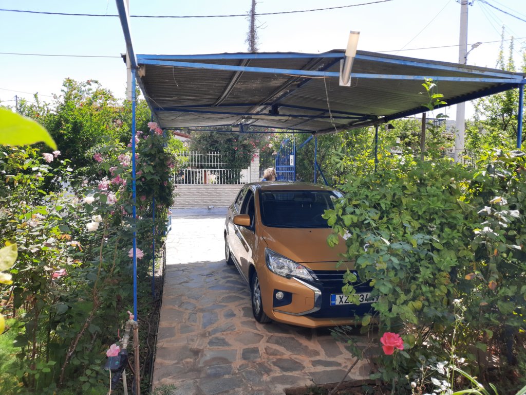 mitsubishispacestarengine3a9232.jpg