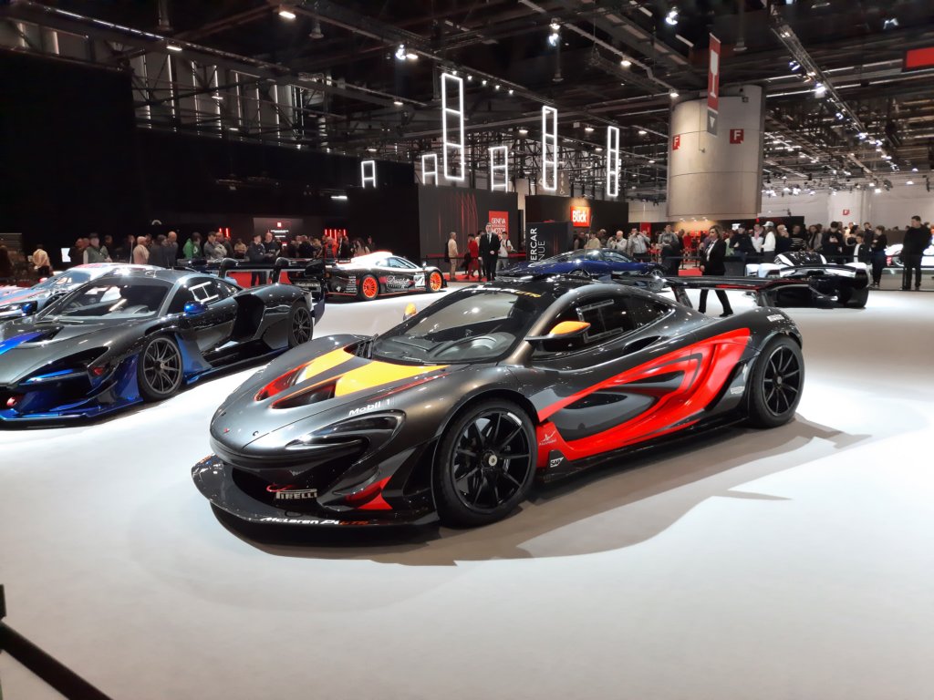 mclarenp1gtr20177.jpg
