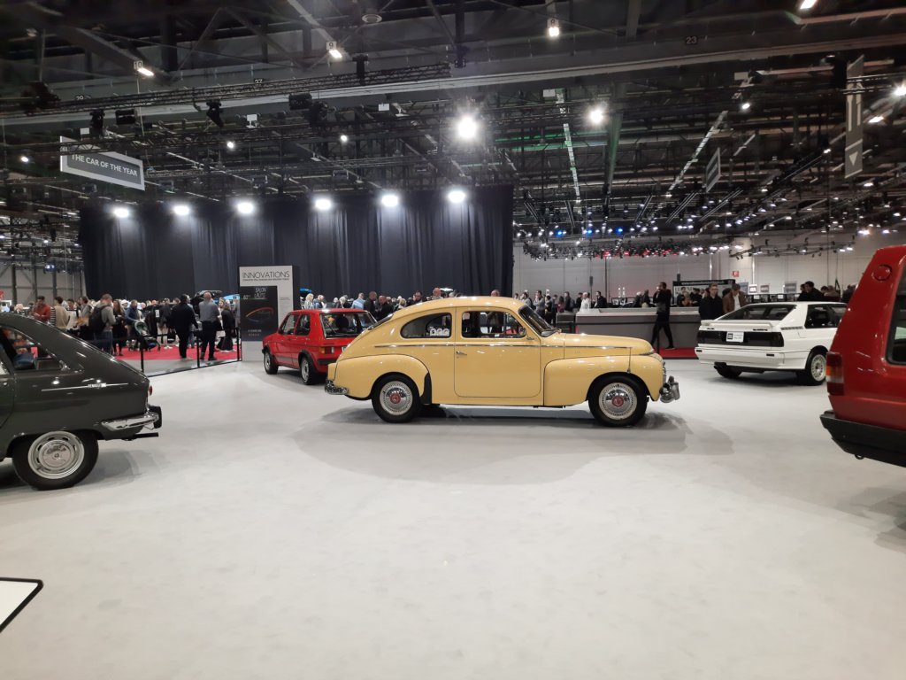 volvopv544196110.jpg