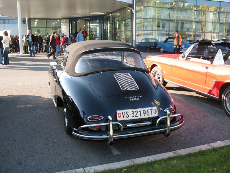 porsche3561600supervs321967.jpg