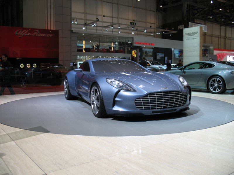 astonmartinone7710.jpg