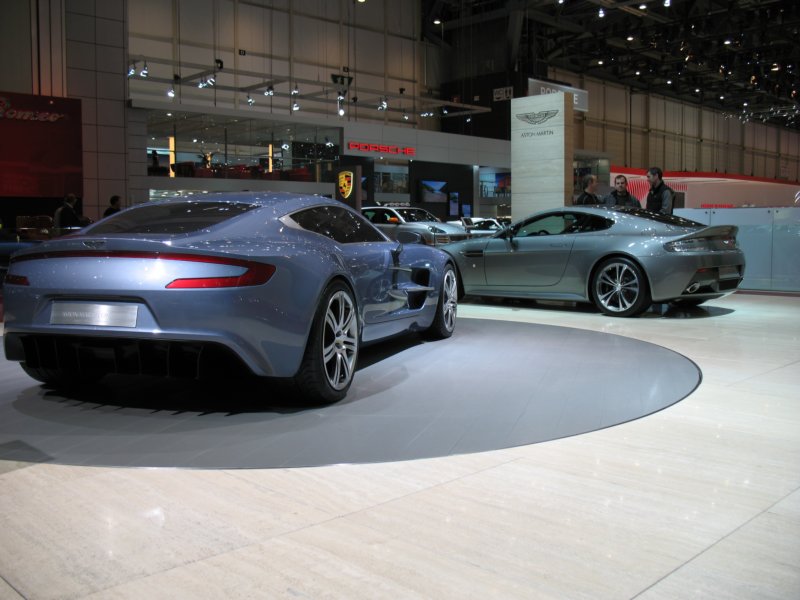 astonmartinone7761.jpg