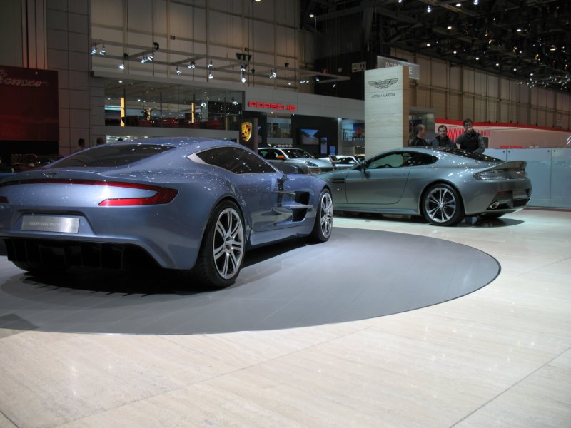 astonmartinone7763.jpg