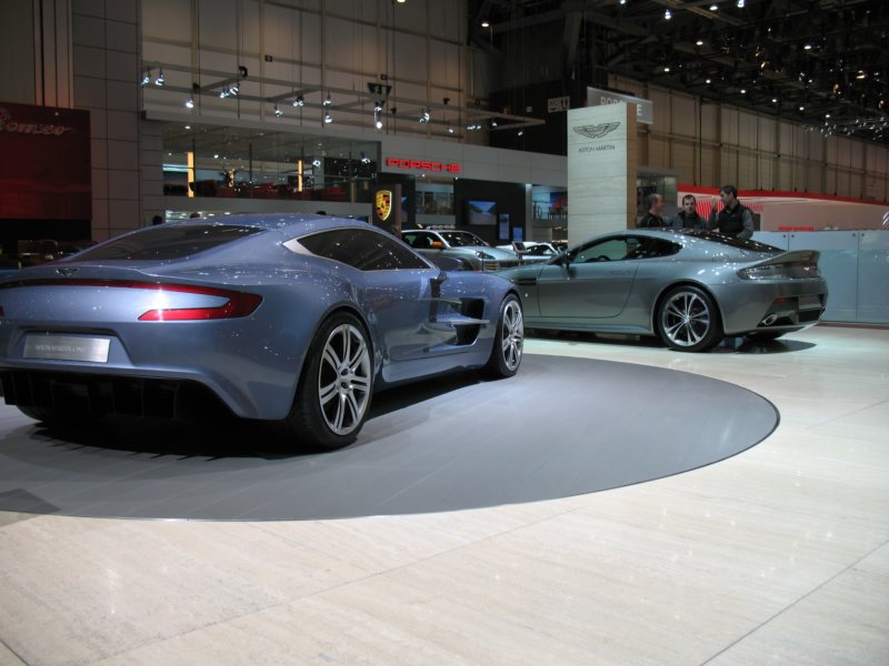astonmartinone7764.jpg