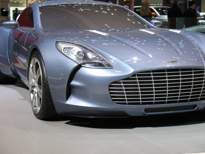 astonmartinone7776.jpg