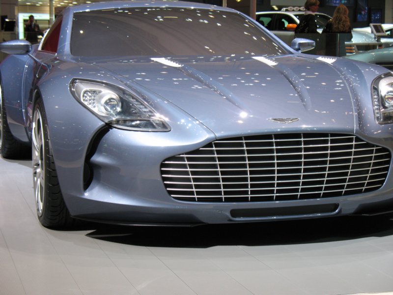 astonmartinone7779.jpg