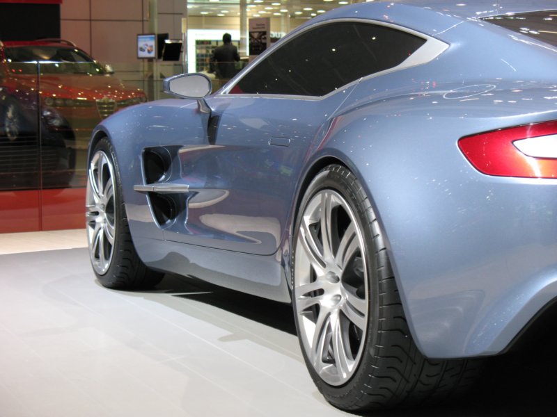 astonmartinone7794.jpg