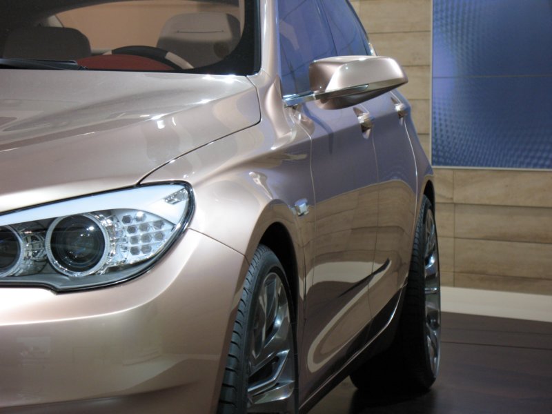 bmwconcept5seriesgranturismo131.jpg