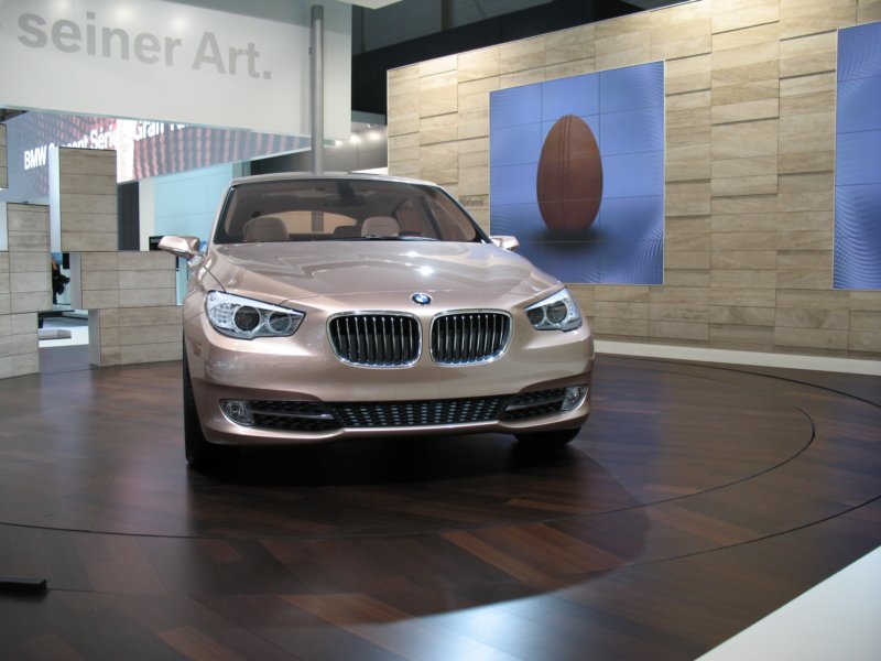 bmwconcept5seriesgranturismo25.jpg