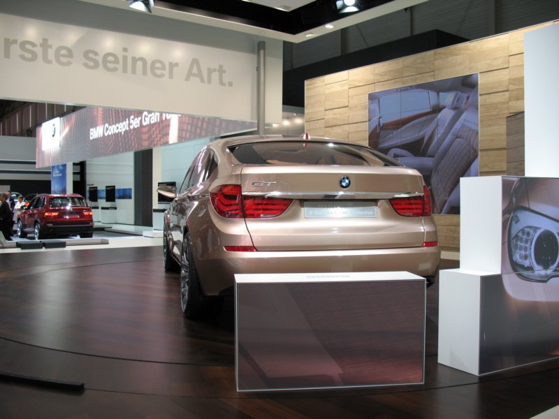 bmwconcept5seriesgranturismo45.jpg